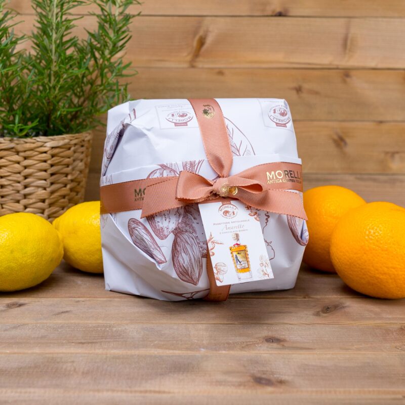 Panettone z białą czekoladą i amaretto 750g Morelli