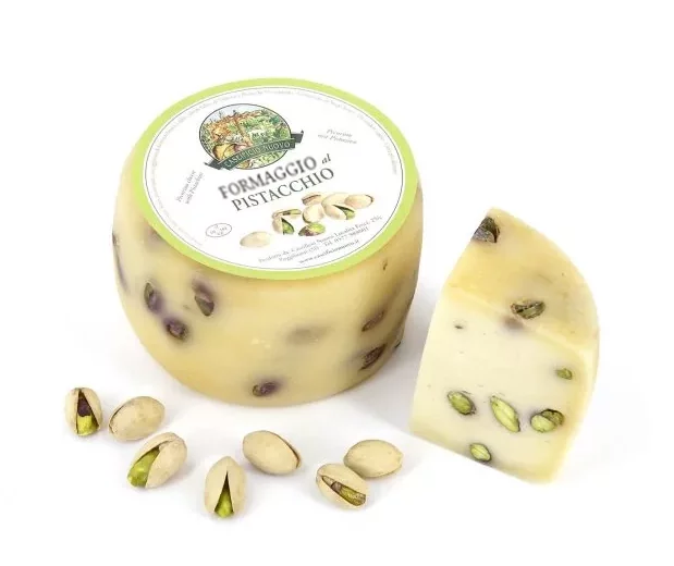 Formaggio Toscano z pistacjami