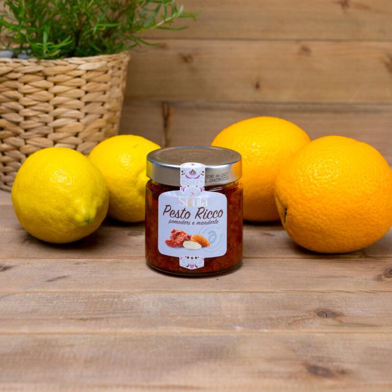 Pesto z suszonych pomidorów i migdałów 190g ‘A Ricchigia